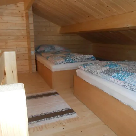 Pod Swierkiem Alpstuga *